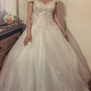 Wedding dress